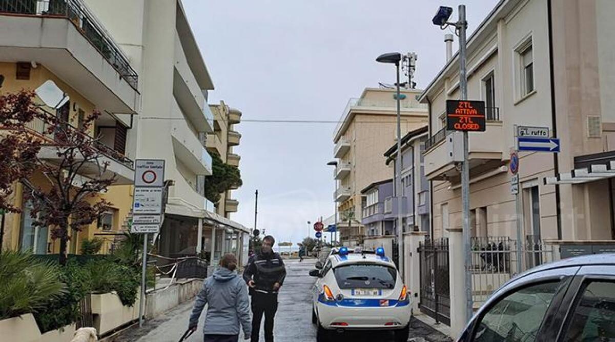 Ztl Rimini nord: chiusa la prima settimana sperimentale. Buone risposte da cittadini e commercianti - Accesso Ztl Parco del Mare Nord a Viserbella
