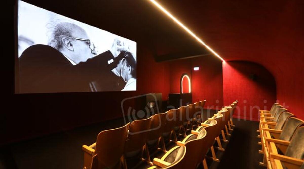 Rimini, è una settimana di Cinema: dalla mostra di Spadolini ai 70 anni de 'I Vitelloni' - Cinema Fulgor - interno