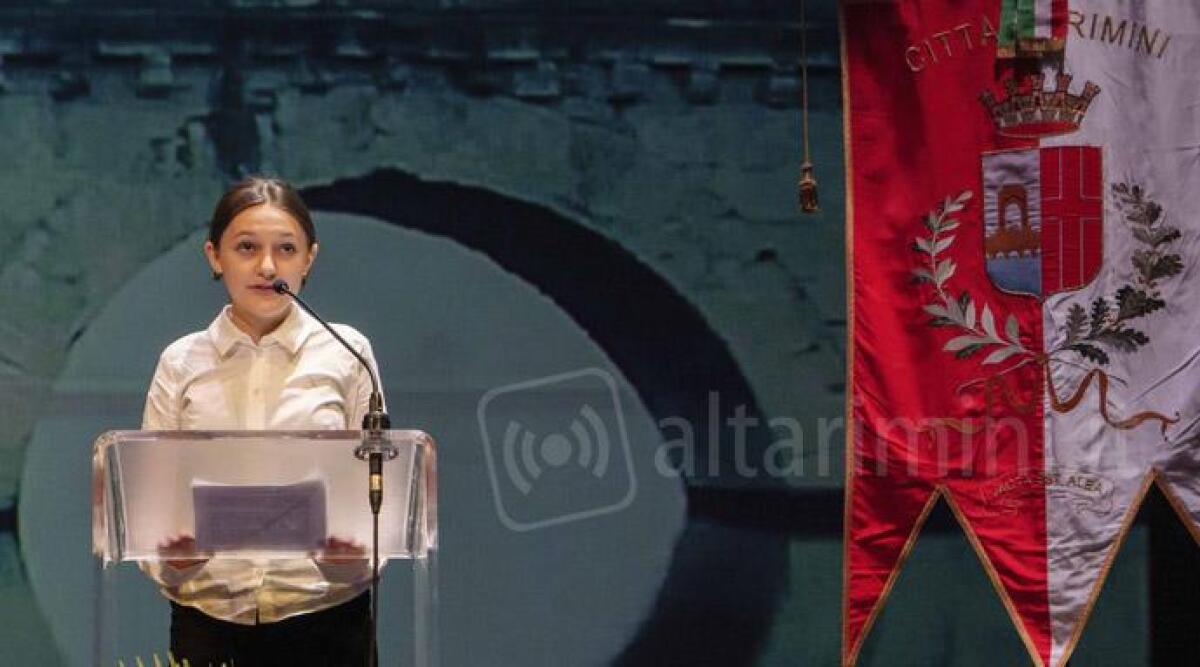 Allegra: la 14enne riminese testimonial di una Rimini non solo spiagge, ma anche cultura - Allegra durante la serata di presentazione della candidatura di Rimini a capitale italiana della cultura