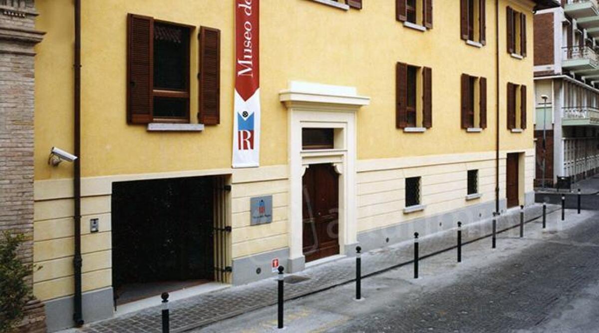 Cattolica, dal 15 aprile alla Galleria Santa Croce la mostra 'Mari di sabbia' di Mara Cerri - Museo della Regina