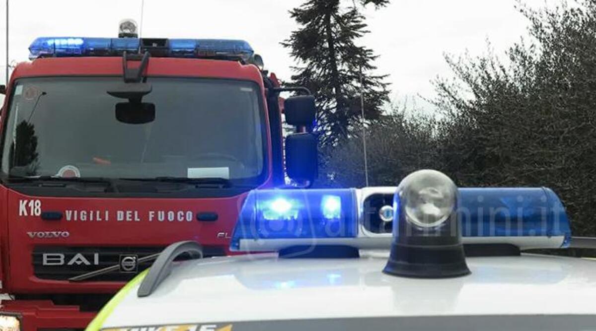 Incidente in via Santa Cristina: auto si ribalta e donna rimane incastrata nelle lamiere - Foto di repertorio