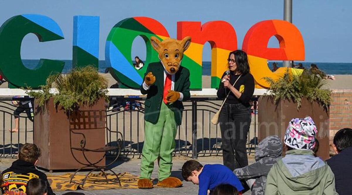 Alla scoperta dell'Italia con il celebre topo-giornalista: Geronimo Stilton conquista i piccoli riccionesi - Geronimo Stilton al Giardino sul Mare