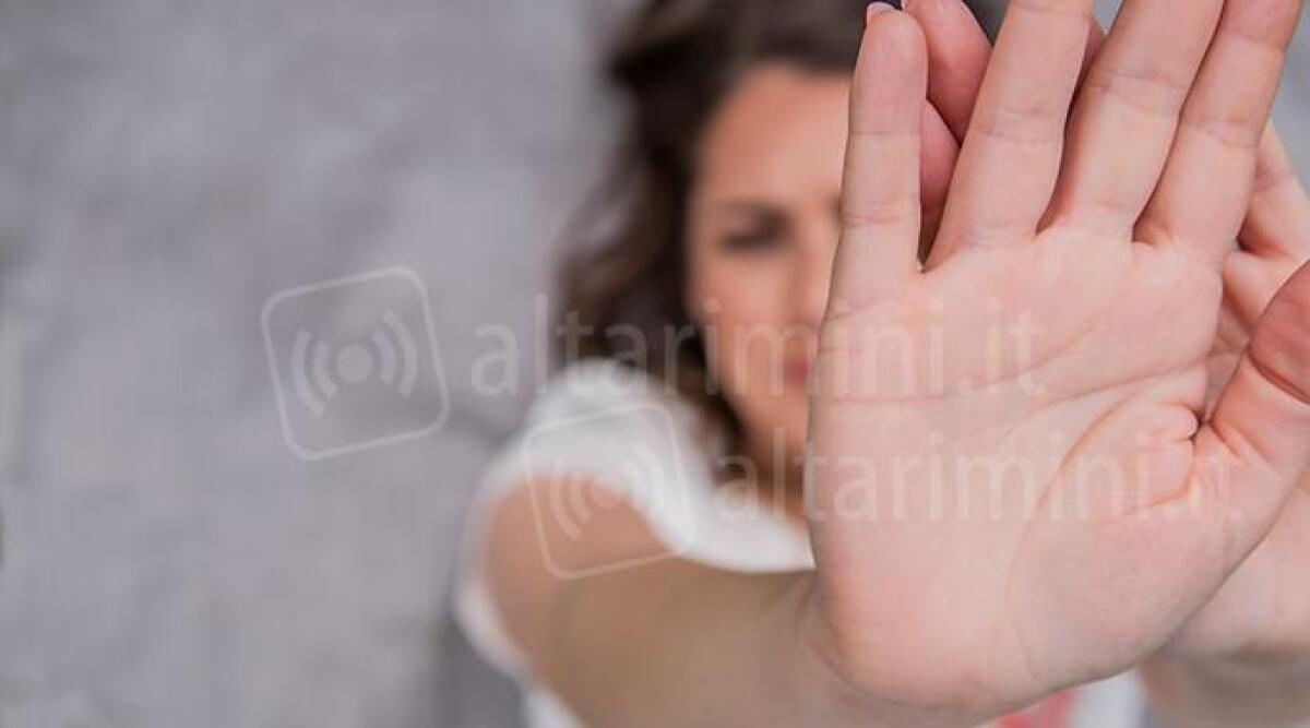 Violenza senza tregua: donna aggredita nuovamente, ex compagno arrestato - Foto di repertorio