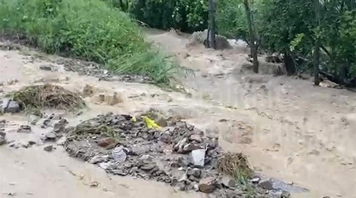 Emergenza a Novafeltria: Evacuati 50 residenti a causa di un laghetto minaccioso - Alluvione in Alta Valmarecchia