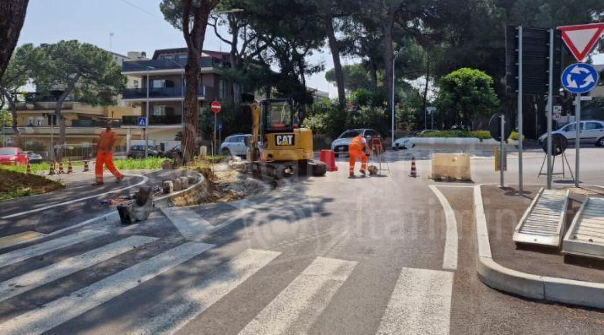 Linea 125 di Start Romagna raggiungerà la stazione di Riccione - Lavori alla rotatoria