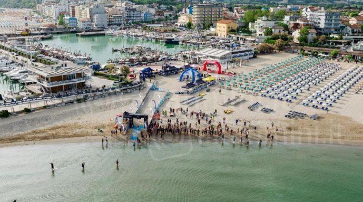 Cattolica, confermato Oceanman la competizione di nuoto in acque libere - Uno scatto dalla scorsa edizione
