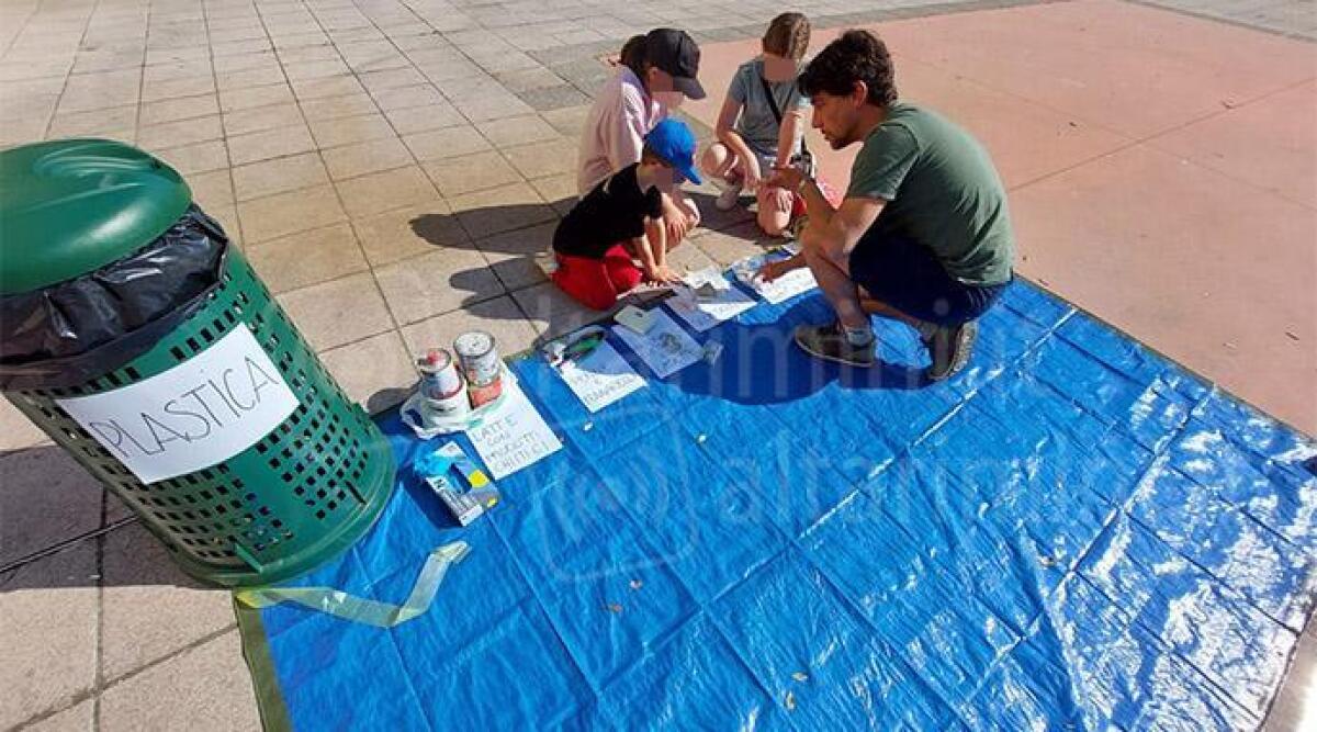 Perticara: bambini e adulti insieme per pulire le vie dai rifiuti - Alcuni momenti dell'iniziativa