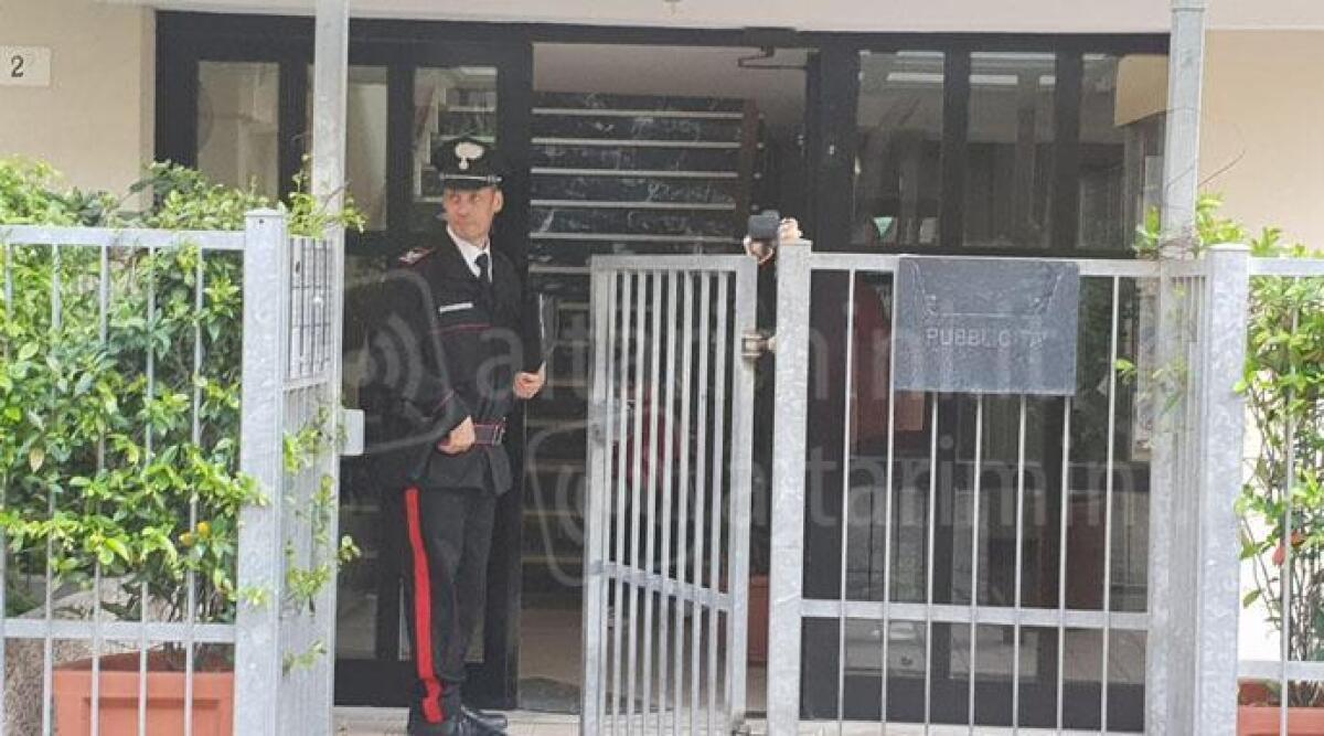 Rimini, la misteriosa morte di una transessuale caduta dal balcone: parenti chiedono la verità -