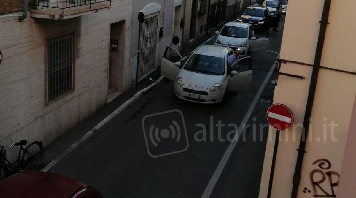 Traffico deviato, aumentano le auto nel Rione Clodio: lo sconforto dei residenti - Via Ducale