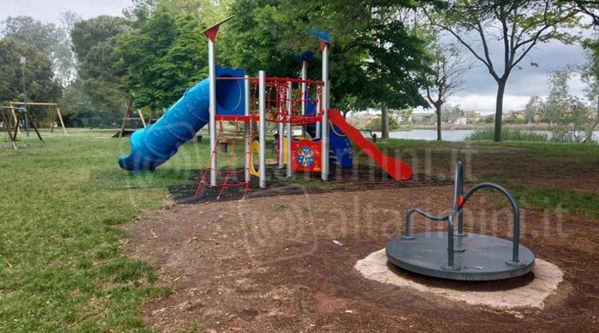 Bellaria Igea Marina, 60.000 euro per sistemare i giochi nei parchi della città - Nuovi giochi del Parco del Gelso