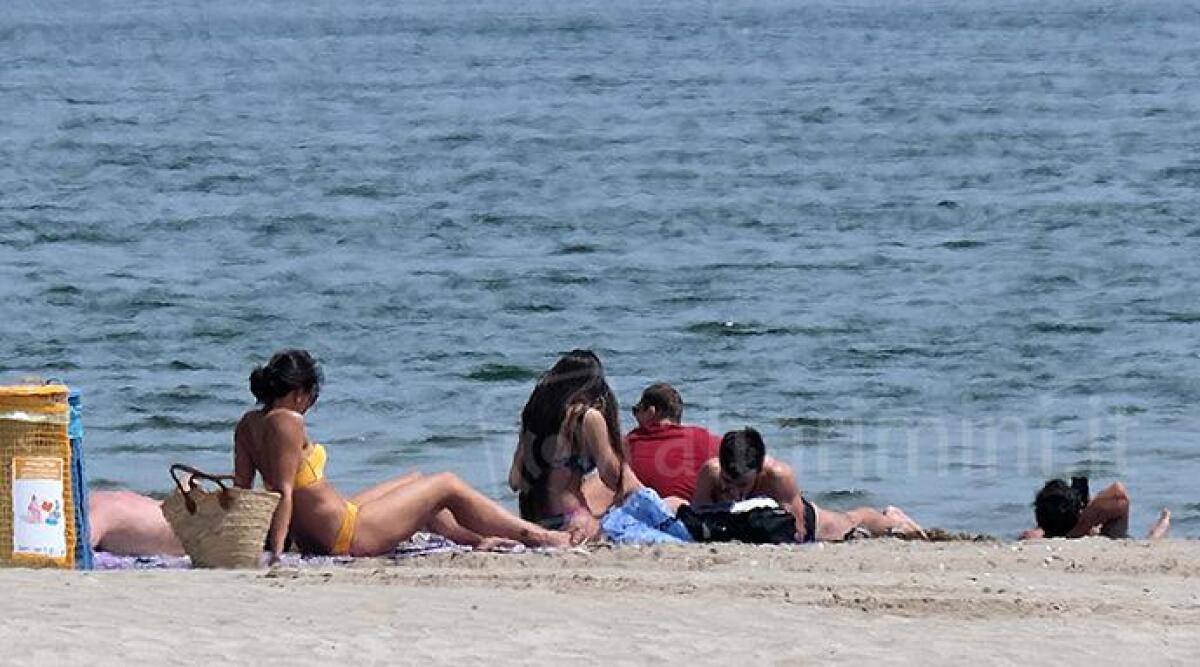 Riviera riminese tutta balneabile: analisi e controlli danno l'ok, parte la stagione estiva - La spiaggia di Rimini