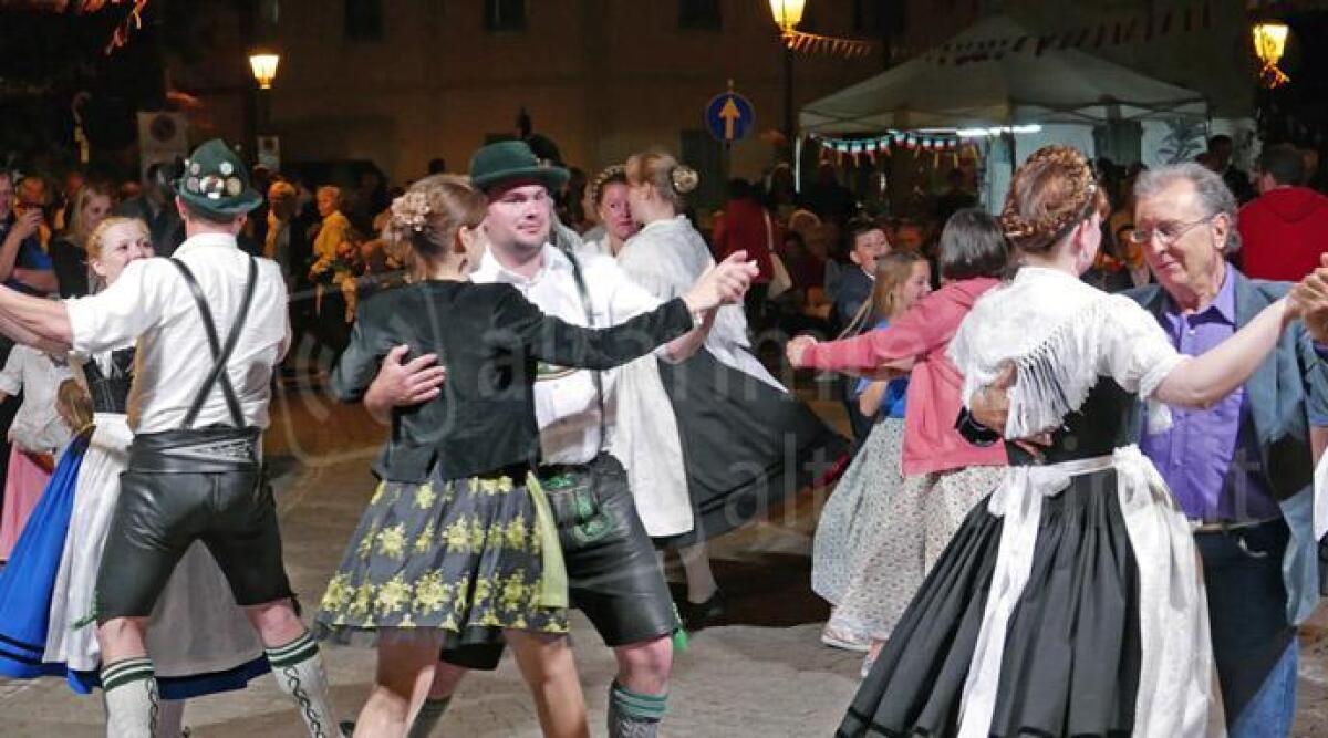 La Borgata che Danza: la nuova edizione tra tradizioni e solidarietà - Foto Fulvio Cesari (immagine di repertorio dell'evento)