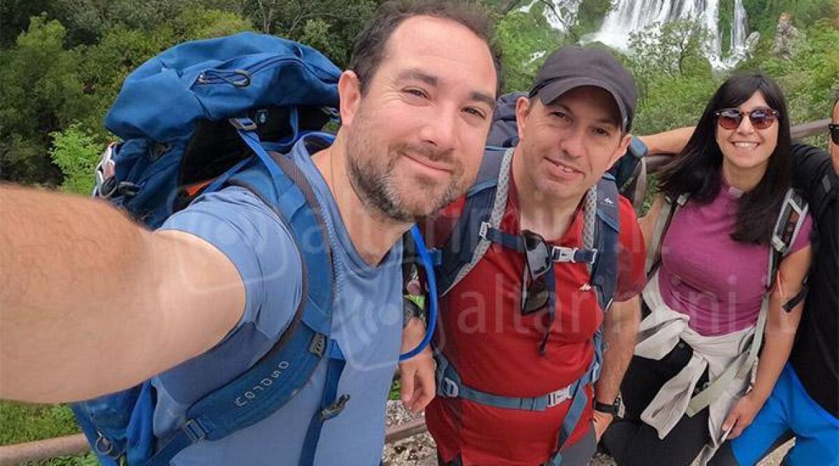 Tre amici riminesi partono per il Cammino di San Francesco: 'Aiutiamo il convento a rischio per le frane' - Da sinistra Patrick Wild