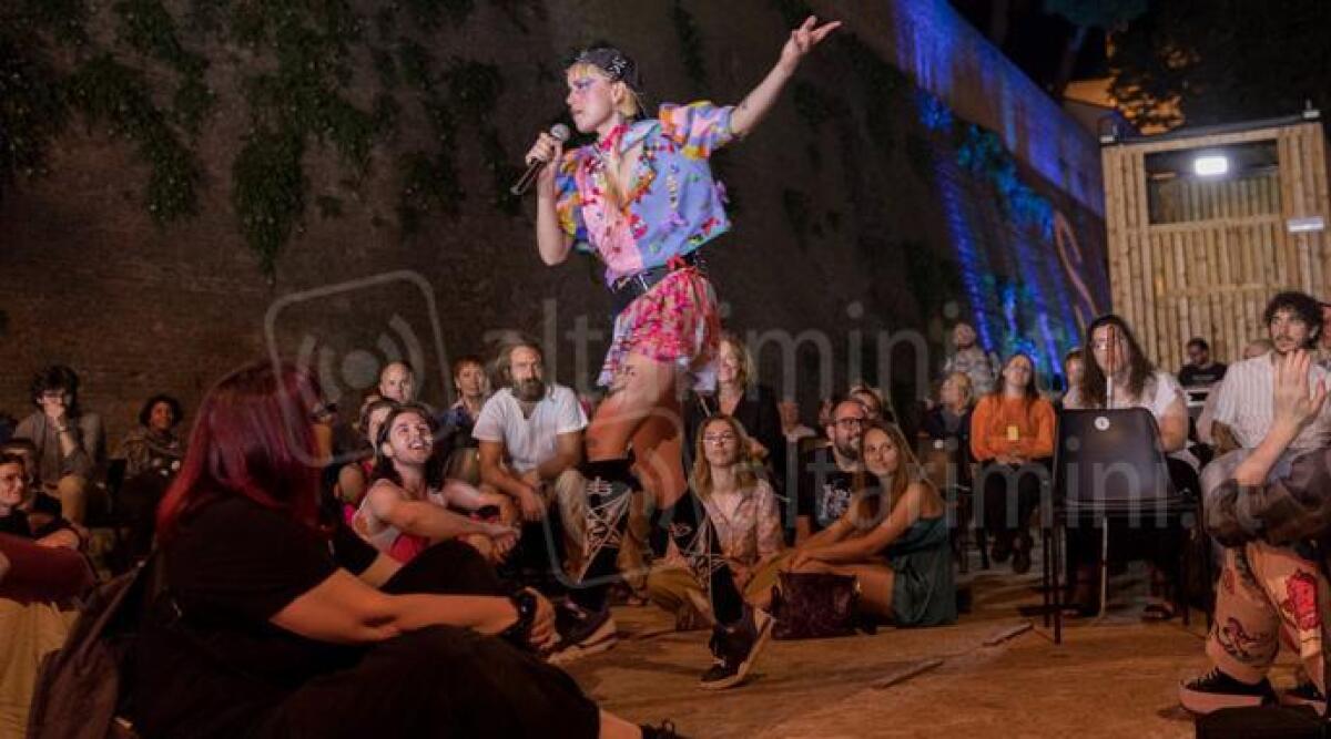 Santarcangelo Festival si presenta in Consiglio comunale: 'Evento di tutti, che si reinventa ogni anno' - Un momento dell'edizione 2022 del Santarcangelo Festival PH PIETRO BERTORA
