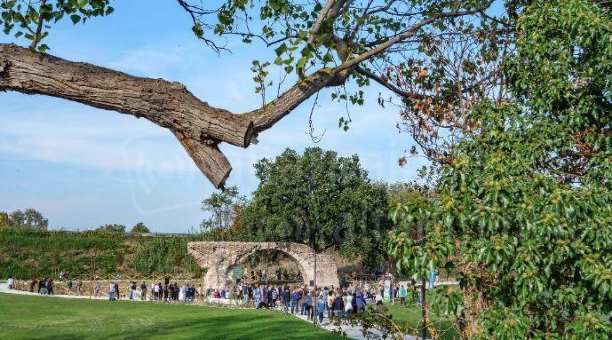 Biblioteca, Teatro, archeologia e la 'lucciolata' nel weekend a Rimini - L'area archeologica del ponte San Vito