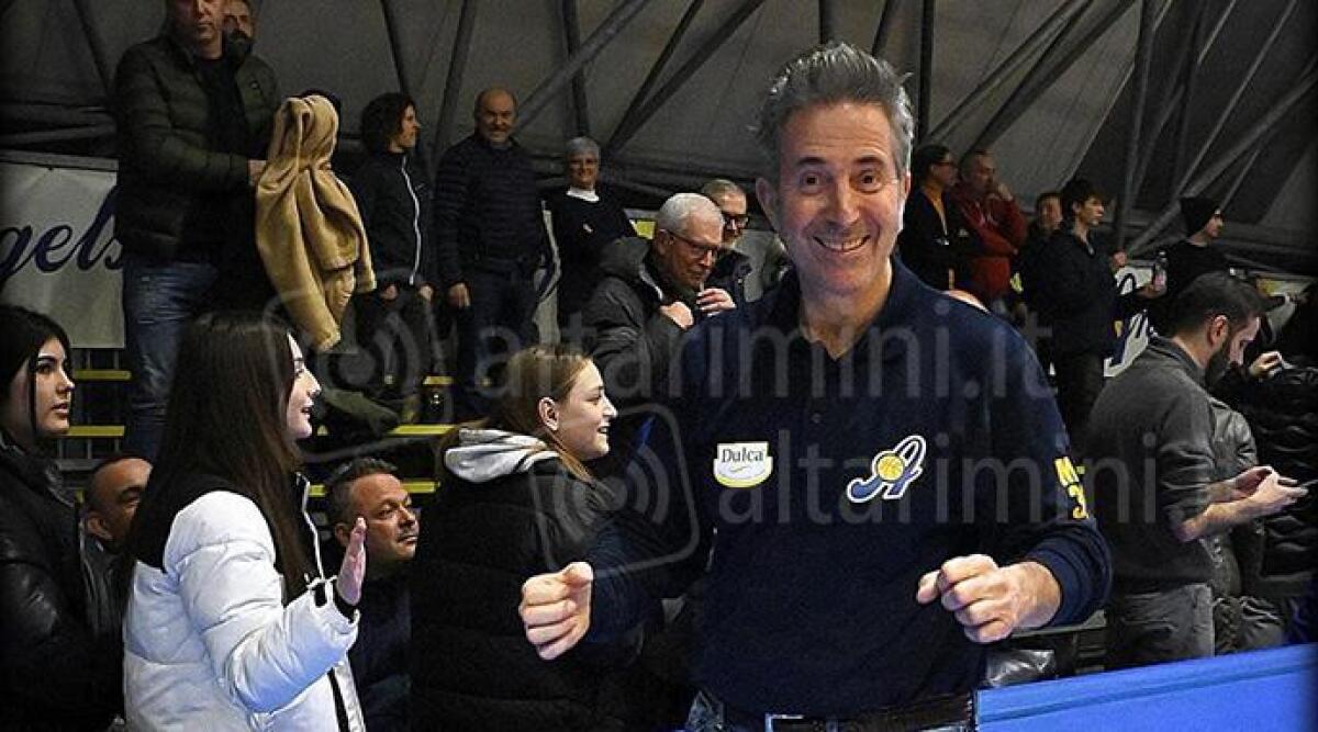 Basket - &quot;Santarcangelo sar&agrave; sempre casa tua&quot;, si dividono le strade di coach Bernardi e Angels - Max Bernardi