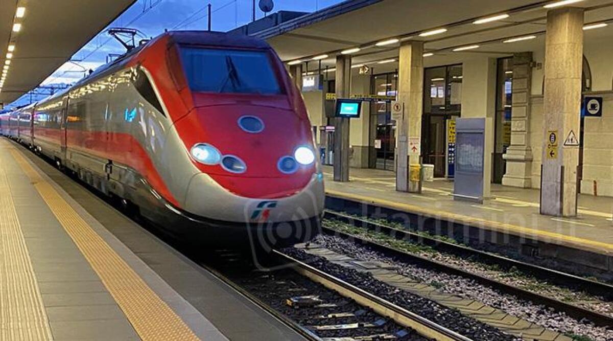 Da luned&igrave; 22 maggio riaprono le linee ferroviarie fra Forl&igrave; e Rimini e fra Rimini e Ravenna - La stazione ferroviaria di Rimini