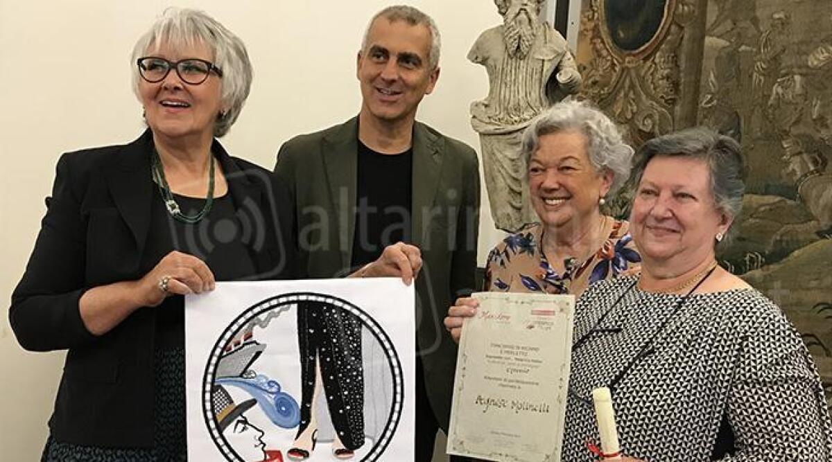 Fili che si intrecciano per omaggiare Fellini: premiate a Rimini le opere del concorso di ricamo - "Sogni donati da Federico Fellini"