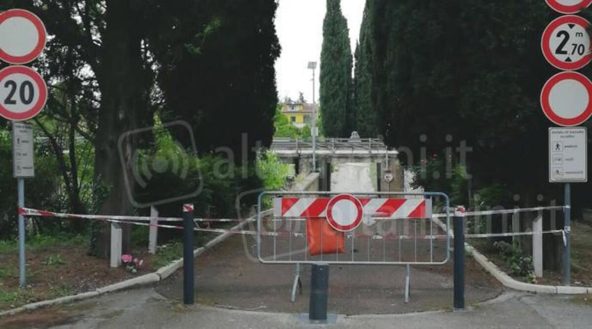 Maltempo: Santarcangelo, chiusi il sottopasso del cimitero e la via Spiaggia - Il sottopasso del cimitero centrale non &egrave; transitabile