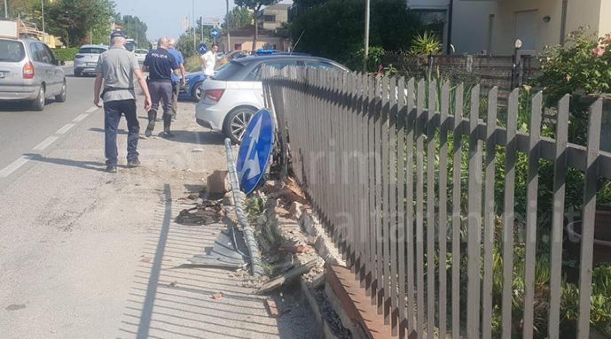 Rimini: schianto sulla Ss16 Adriatica, scooterista investita frontalmente - Il luogo dell'incidente