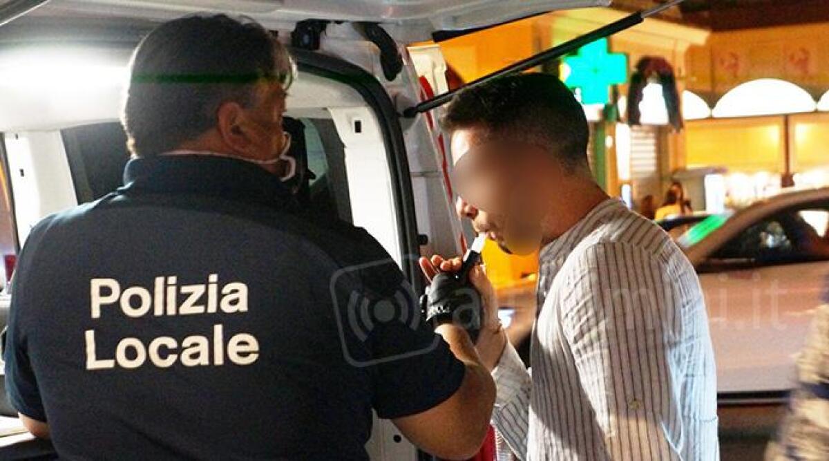 Altro weekend, altre patenti ritirate: fioccano le multe - Foto di repertorio