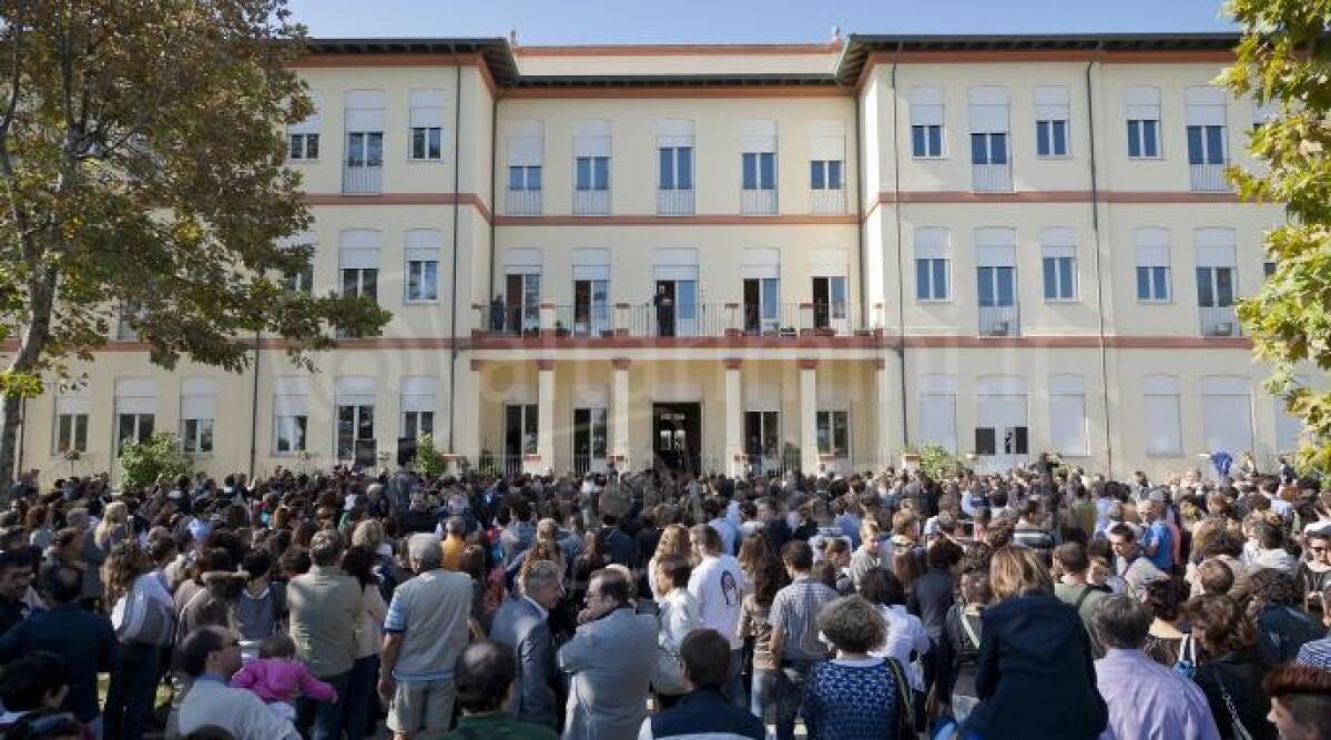 Un caffè con la Karis, lo scrittore Daniele Mencarelli presenta il suo ultimo romanzo alla Comasca - Ingresso licei Comasca