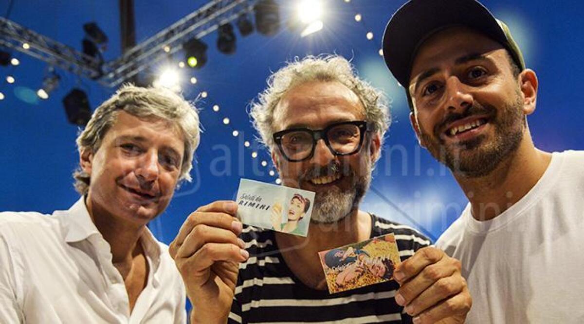 Riccione attende lo chef Bottura: racconter&agrave; il suo impegno contro lo spreco alimentare - Lo chef Bottura (al centro) con l'ex sindaco di Rimini Gnassi