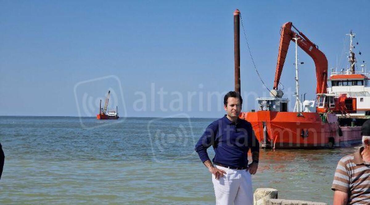Riccione, dragaggio dell'imboccatura del porto, sabbia usata per il ripascimento - Assessore Cristian Andruccioli