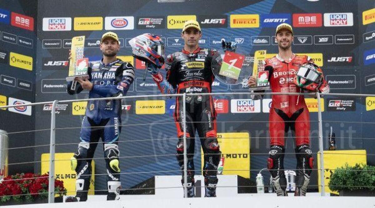 Motociclismo, CIV: Pirro (Sbk) e Bartolini (Moto3) vincono al Mugello - Il podio SBK