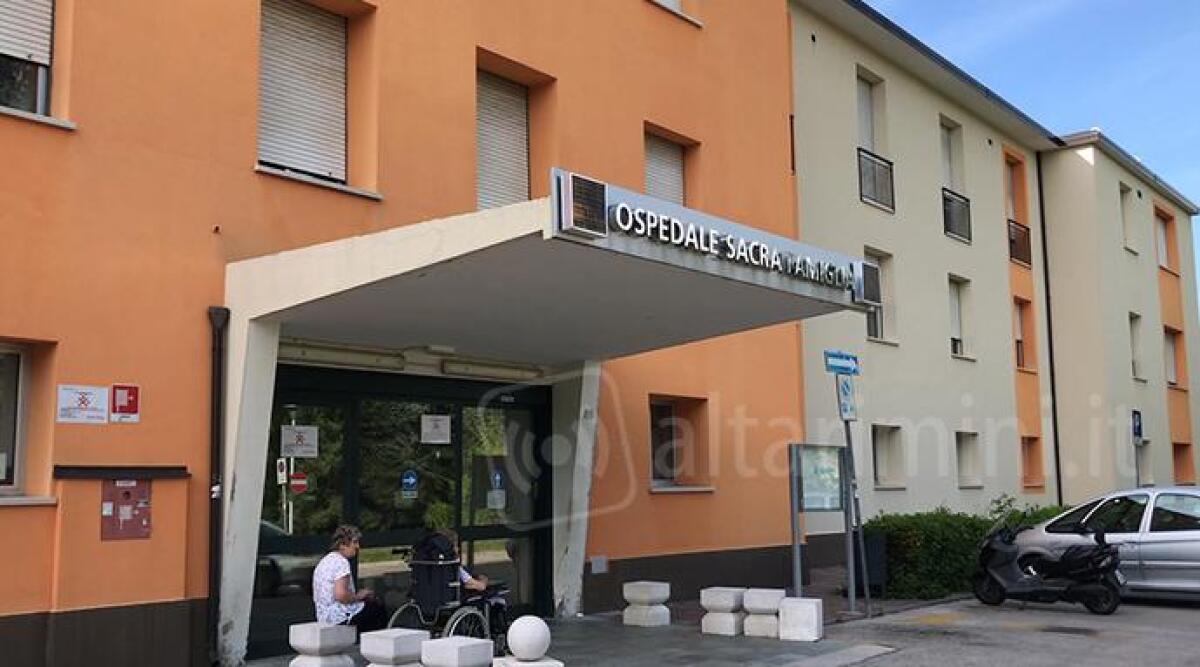 Decisione rischiosa: mancanza di anestesista all'ospedale di Novafeltria - Ingresso Ospedale Sacra Famiglia