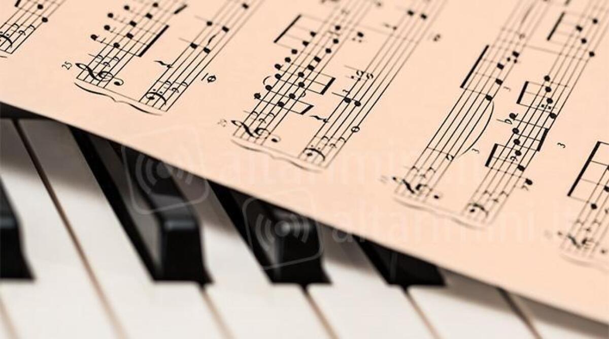 Al Teatro Galli di Rimini un concerto di canti popolari e solidariet&agrave; - Pianoforte REPERTORIO