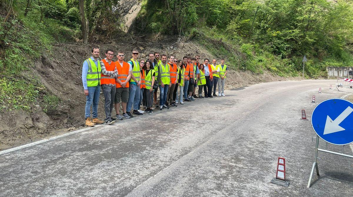Alluvione, 16 studenti sammarinesi studiano le frane a Sant’Agata Feltria - Gli studenti in visita didattica