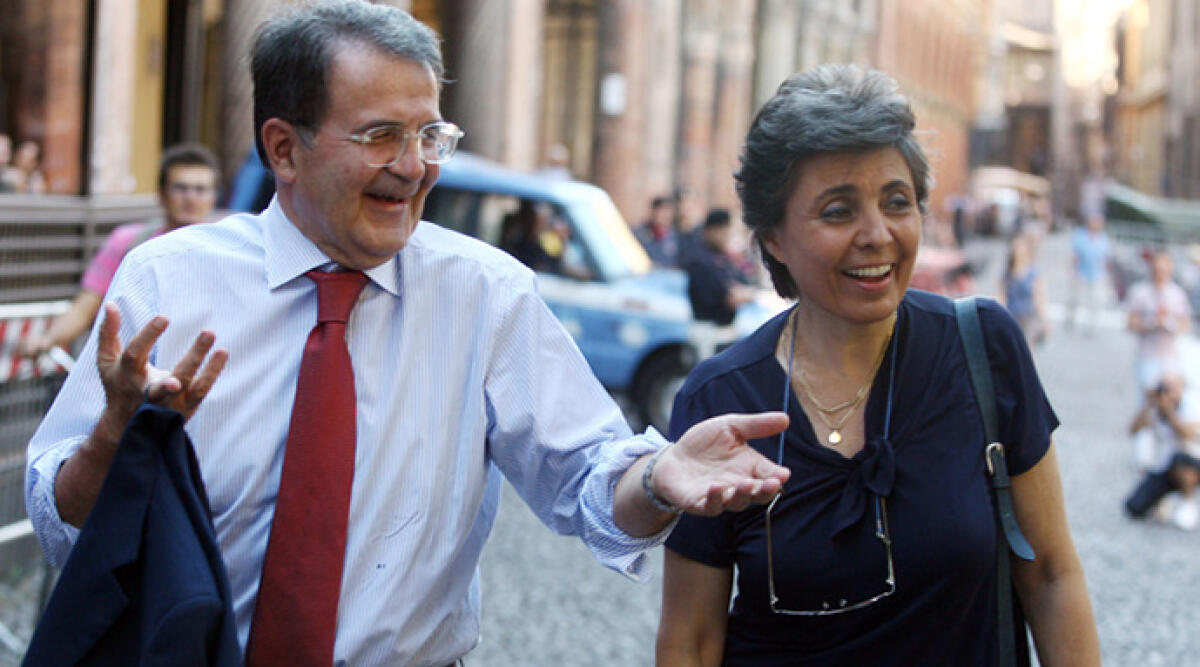 Cordoglio nazionale per la morte improvvisa di Flavia Franzoni, moglie di Romano Prodi - Romano Prodi con Flavia Franzoni