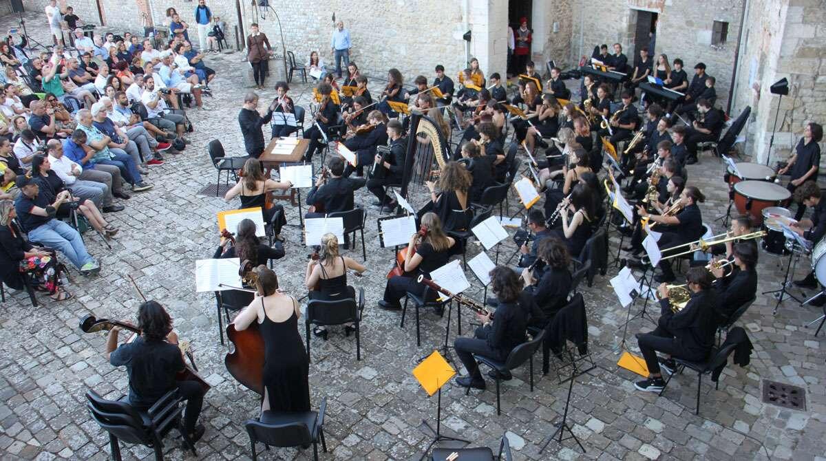 San Leo Festival, torna l'evento musicale. Ospite Riccardo Muti: riceverà le chiavi della città - Un concerto del San Leo Festival