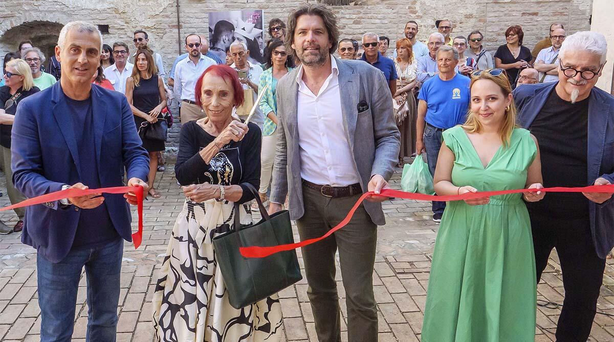 Rimini Revisited, doppia sede e doppia inaugurazione per la mostra sulle fotografie di Marco Pesaresi - Inaugurazione mostra Marco Pesaresi al Museo Fellini FOTO GALLINI