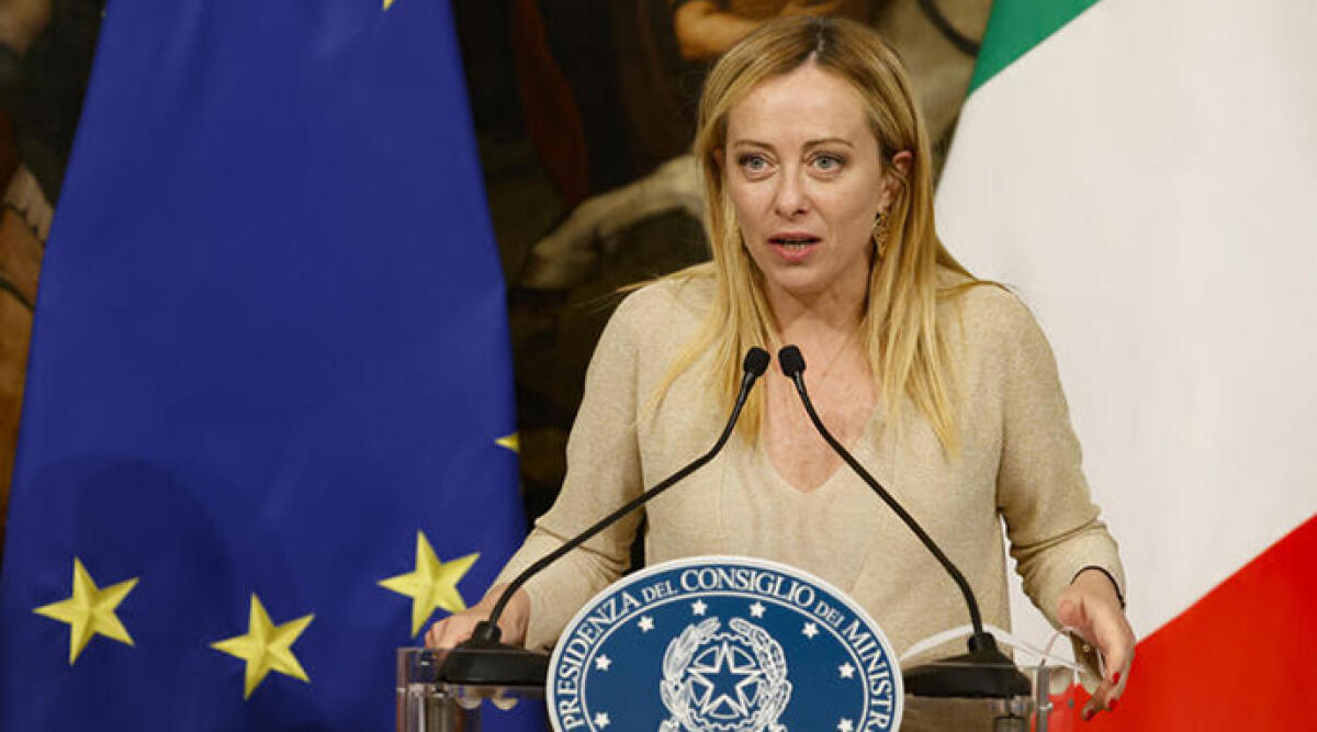 Giorgia Meloni attacca le droghe e le serie Netflix: “Fanno male tutte, basta spacciatori eroi” - La premier Meloni