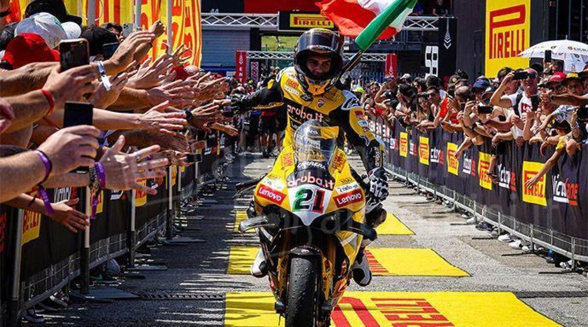 Superbike a Misano, gara 1 a Bautista. Ducati in giallo: Rinaldi secondo - Rinaldi in giallo PH PETRANGELI SNAP SHOT