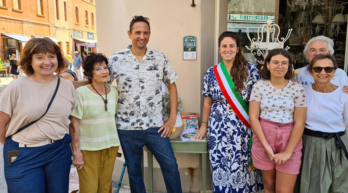 Bottega Paganelli: 60 anni di storia e tradizione nel cuore di Santarcangelo - Il negozio 'La tua casa shabby' entra a far parte dell'albo delle Botteghe storiche