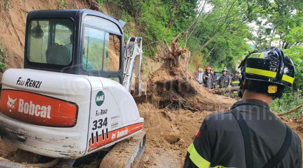 Pioggia, frana in Valconca, sette nuclei familiari isolati - FOTO DI REPERTORIO