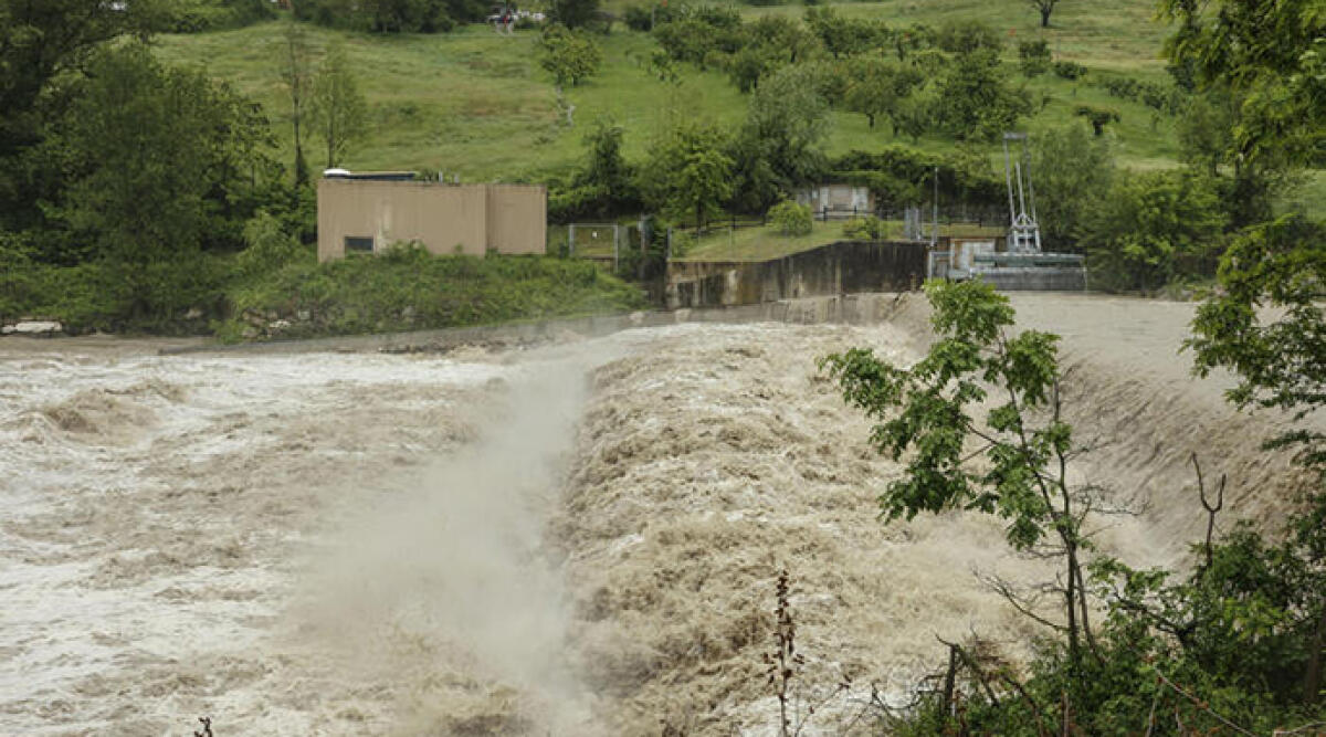 Alluvione, dopo un mese 100mila ettari nel fango e 1000 frane attive - Alluvione in Romagna, foto Ansa