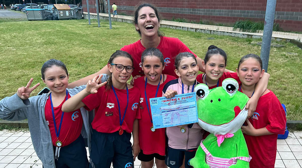 Nuoto artistico Riccione, le esordienti B al debutto - Nuoto artistico Riccione, le esordienti B