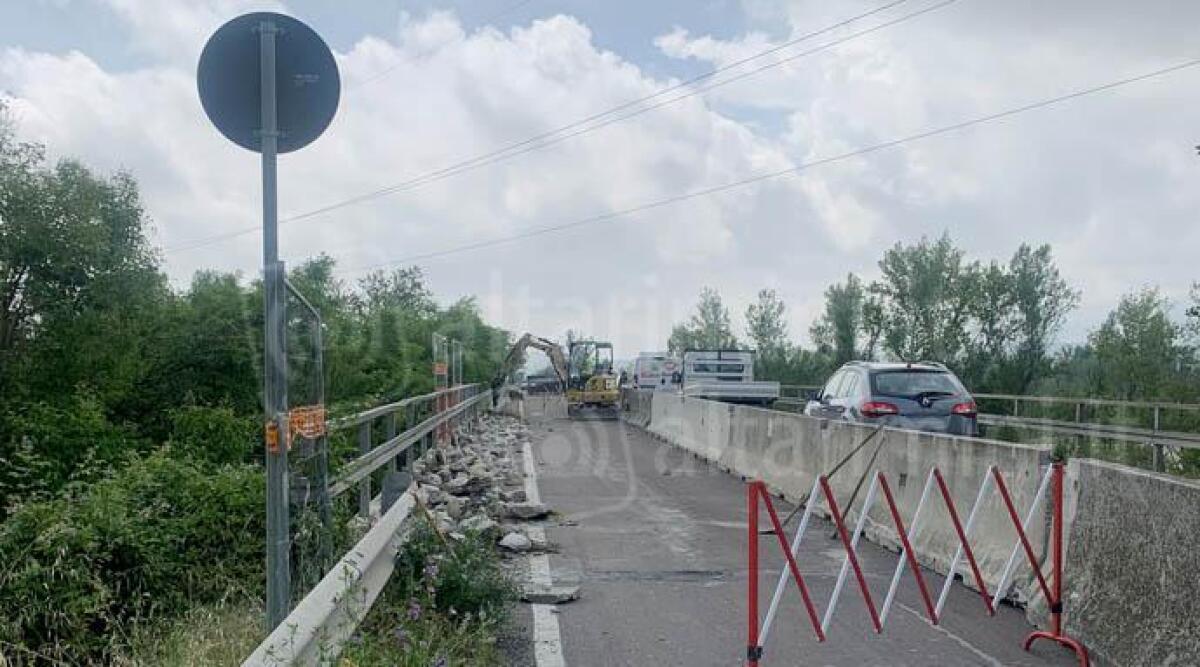 Lavori sul ponte di via Trasversale Marecchia: 'Disagi inevitabili, ma lo rendiamo più sicuro' - Il cantiere