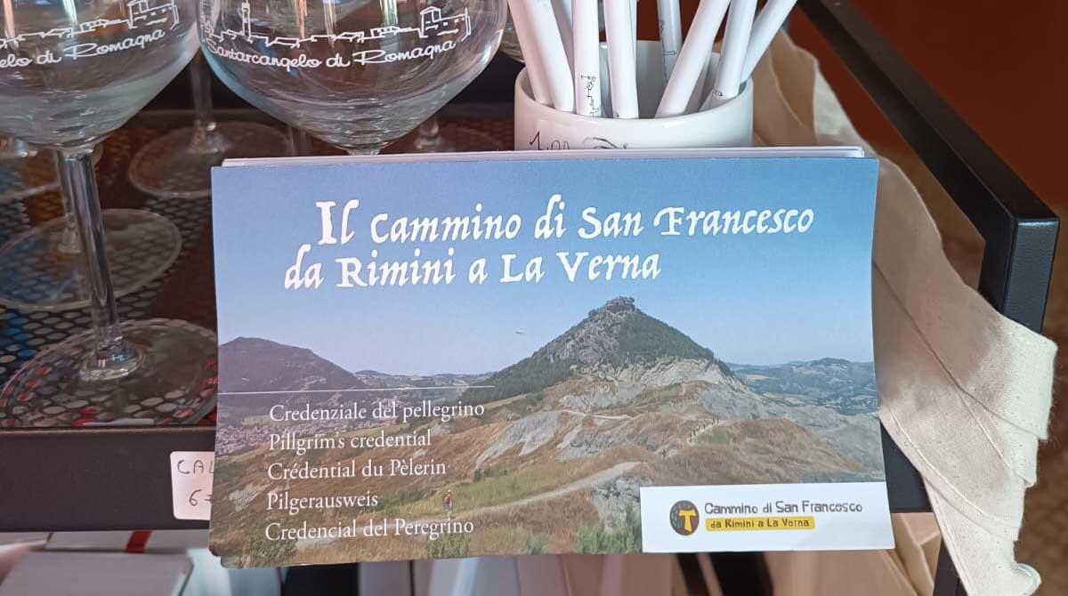 Cammino di San Francesco, Santarcangelo è ufficialmente nelle tappe ufficiali. "Turismo slow è una risorsa" - La credenziale con cui i Pellegrini potranno certificarsi