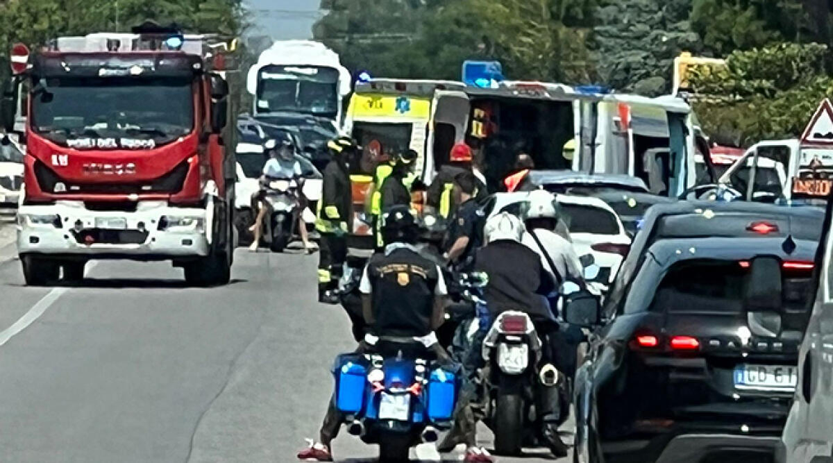 Tamponamento a tre veicoli provoca caos sul traffico della Ss16 Adriatica - Il luogo dell'incidente