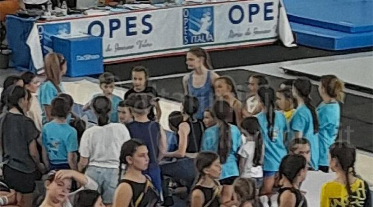 Novafeltria, giovani ginnasti e ginnaste della Power Fil in evidenza nelle finali Opes - Alcuni momenti della trasferta campana per le ragazze della Power Fil