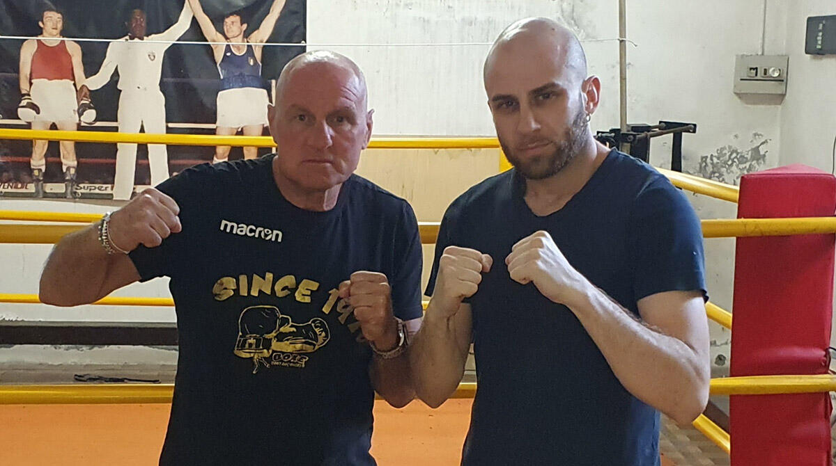 Viva la Boxe, i migliori dilettanti dell'Emilia-Romagna sul ring del 4° Trofeo Artrov di Rimini - Il maestro di Boxe Tiziano Scarpellini con il pugile Domenico D'Agostino, Boxe Santarcangelo