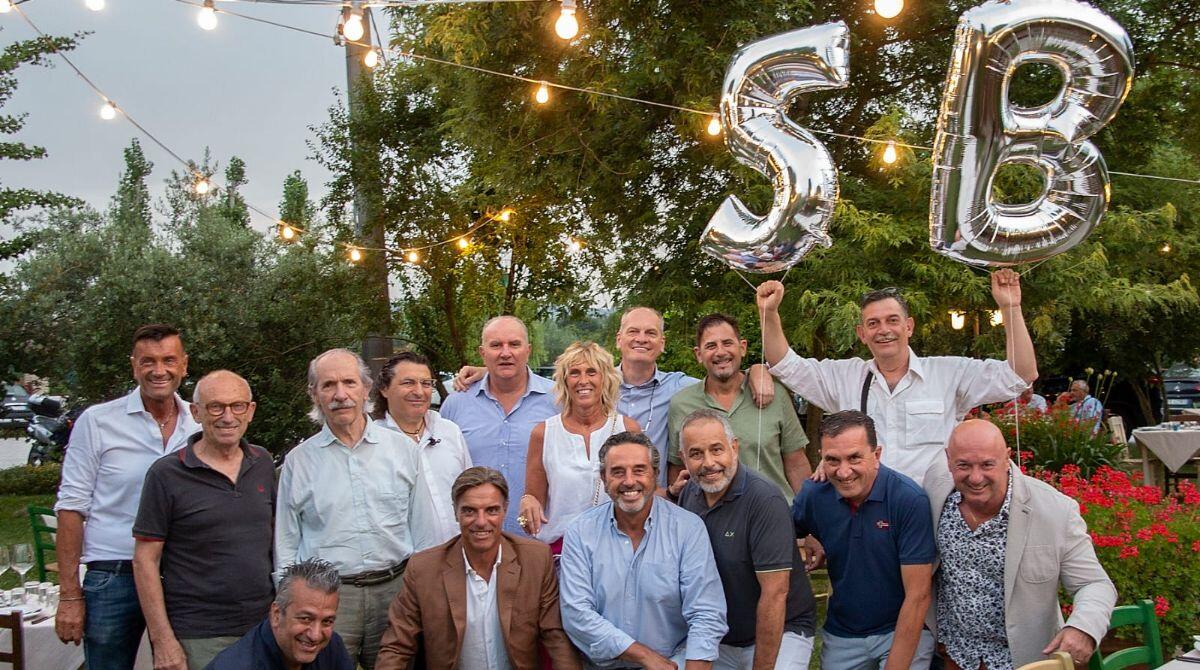 A 40 anni dal diploma, la 5° B dell'Istituto Belluzzi si ritrova per festeggiare - La 5B 40 anni dopo