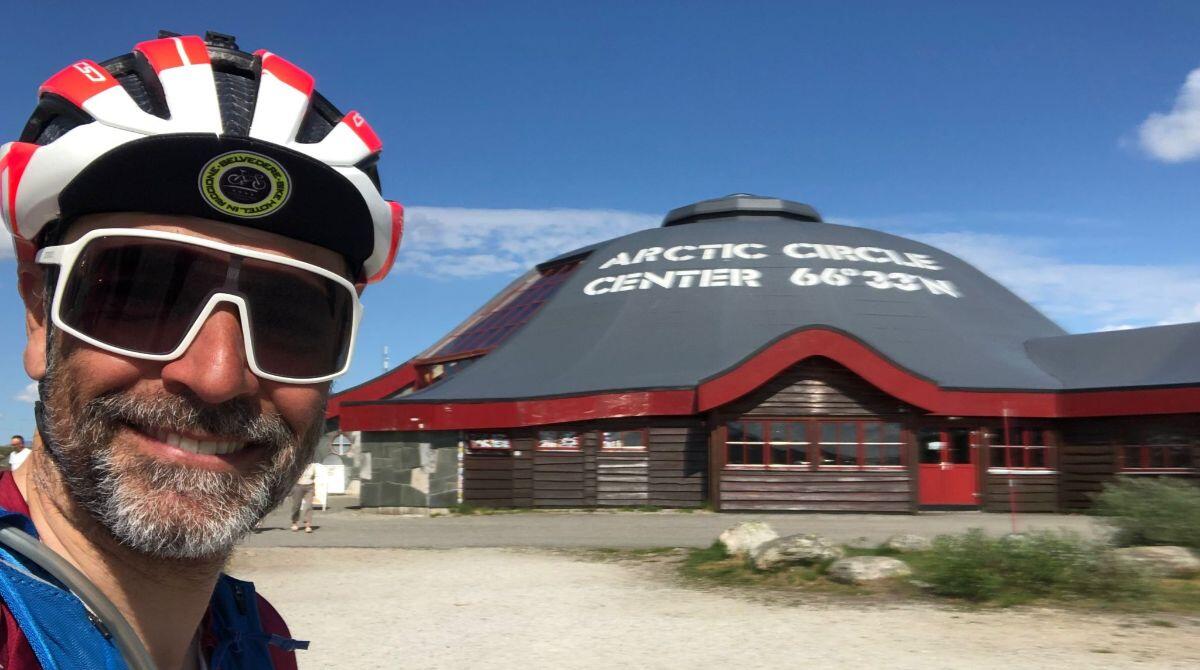 Oltre 10mila km da Rimini a Capo Nord in bici: il viaggio di Manuele per ricordare Stefano - 