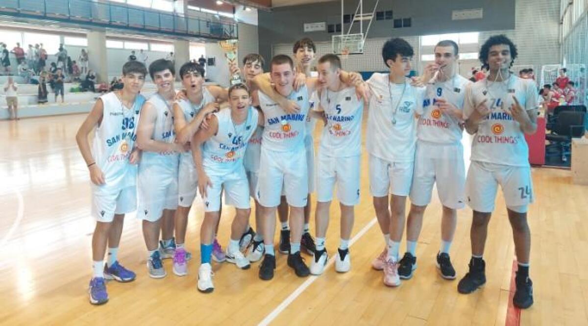 Basket giovanile, l'Under 17 Gold di San Marino alza la Coppa Primavera -