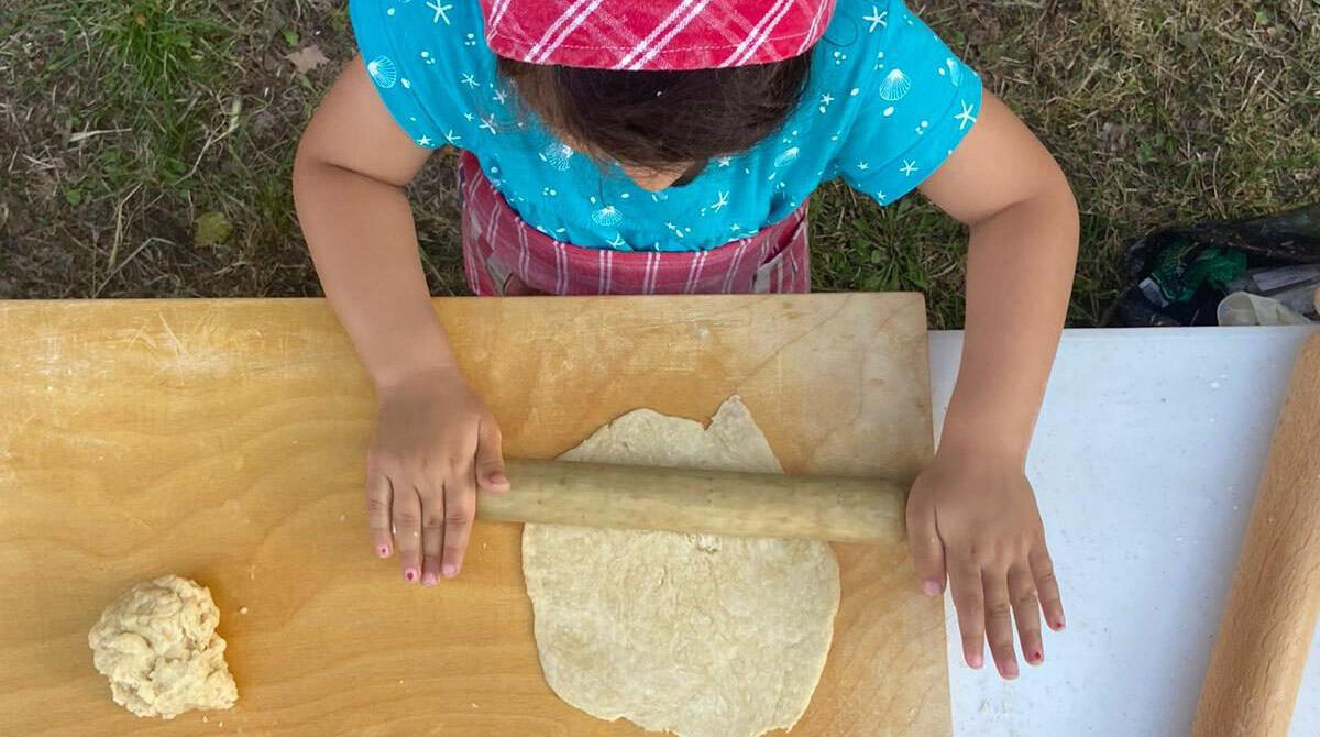 Santarcangelo, il cibo è cultura: al Met il laboratorio per bambini dedicato alla piadina romagnola - Laboratorio di piadina romagnola per bambini al Met, Santarcangelo di Romagna